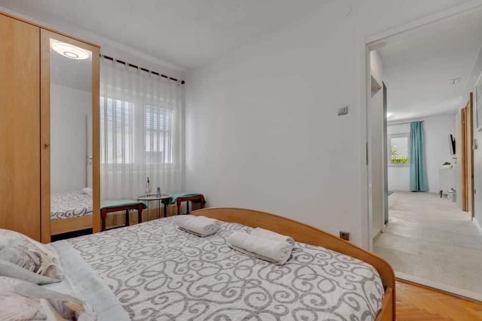 Apartments Rose Baska Voda Luaran gambar