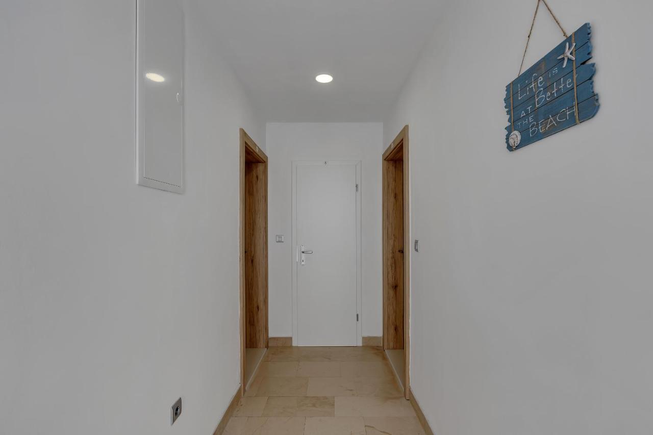 Apartments Rose Baska Voda Luaran gambar