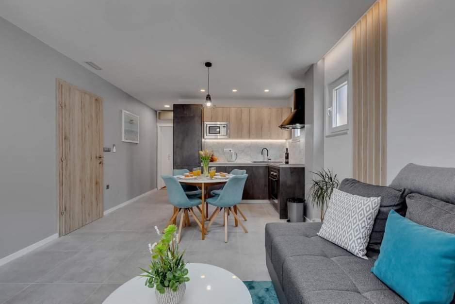 Apartments Rose Baska Voda Luaran gambar